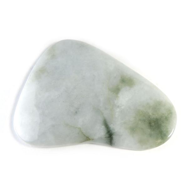 ◆大きさ：約 83ｘ62ｘ8.7 mm◆重さ：72 g◇産地：ミャンマー※現品撮影です。写真の商品をお届けします。◎この商品はメール便送料無料商品です。古来より東洋で「聖なる石」と称されてきた翡翠は、その穏やかな緑色で人々の心を魅了してきま...