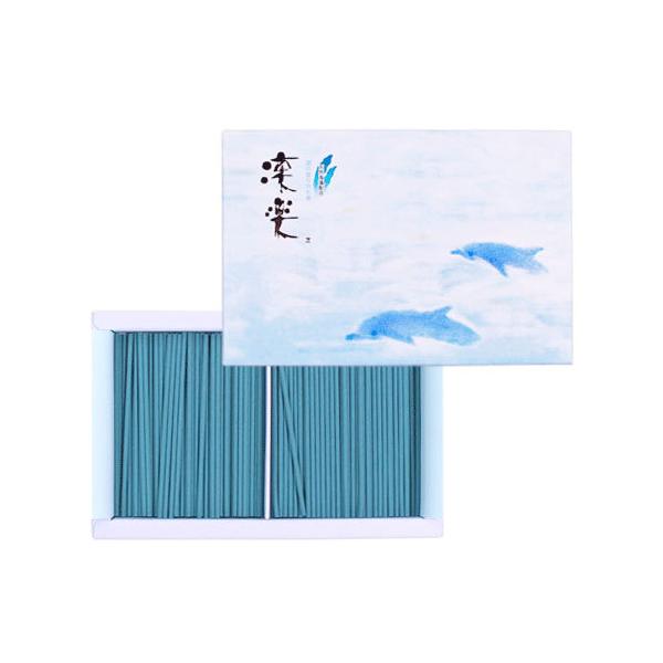 SIZE：お線香/約6.8cm　　　箱/13.4×9×2.3cm内容：約50g香り：海の潮風を感じるマリン系の香り燃焼時間：約12分諸注意：香皿は付属されません配送：2個までネコポス配送　　　上記以上は宅配便配送