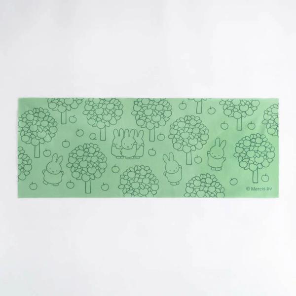 ●サイズ:33×90cm●素材:綿100％●ラッピング：和風・洋風●配送方法：メール便220円でご配送。＊手ぬぐいどれでも3枚以上ご購入で送料無料！！『おでかけにも、おうち時間にも。いつだってミッフィーと』 お部屋の間仕切りとして二枚を繋げ...