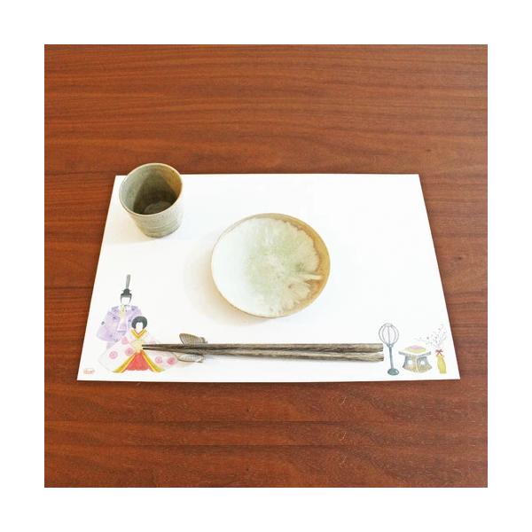 SIZE：約38×26cm内容：10枚入り素材：和紙質感：厚さ/ふつう、柔らかい、折り目は目立つ、透け感なし配送：宅配便になりますお雛様とぼんぼりや菱餅などの絵が入っています。桃の花と菜の花の絵が入っています。おめでたい席や季節の食事会など...