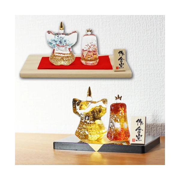 サイズ：お雛様：W3×H5cm　　　お内裏様：W4×H6cm　　　台：金襴W11×D6.5cm　　　錦桜W15×D7.5cm素材：ガラス注意：当店で検品してから出荷しておりますが、 壊れやすいものですので商品到着後は必ず検品をお願いいたしま...