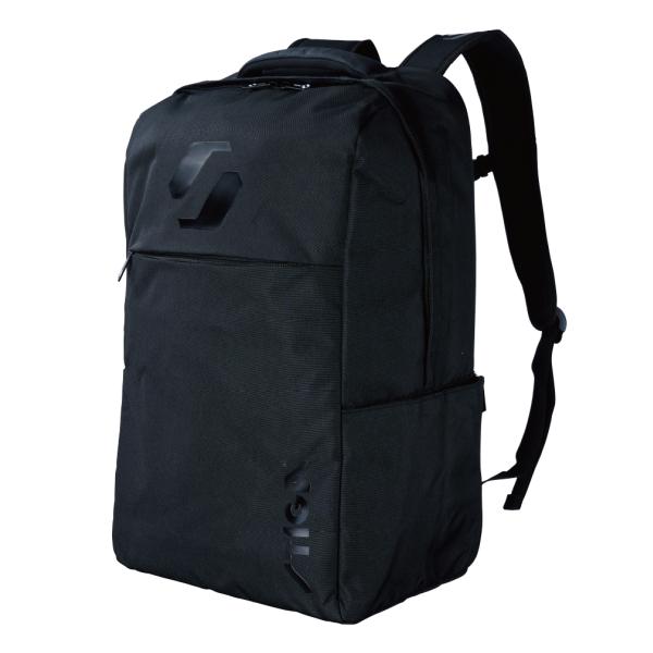 [Release date: December 1, 2022]オールブラックでクールなデザイン少し大きめの、使い勝手のよいリュック。チェストベルト付きで肩ずれ防止、両サイドにはペットボトルが収納できるポケット付き。■カラー：ブラック■サイ...