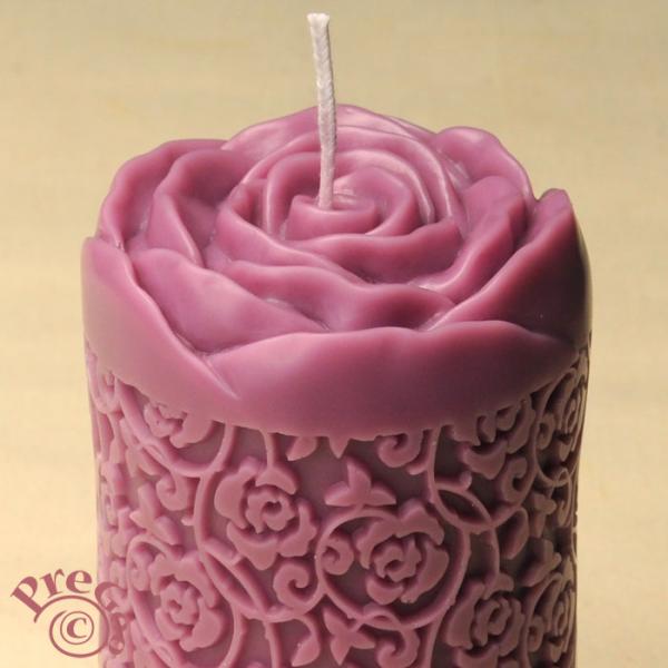 ◆完成キャンドルサイズ／重さ：直径6cm×高11cm/型いっぱいのワックス容量240g◆製品サイズ：直径7.5cm×高11.5cm　輪ゴム3本付き■耐熱温度は-60度から200度まで。220度の場合は12時間まで使用可能です。柔らかいシリコ...