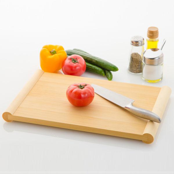 浮かせて使える青森ひばのまな板