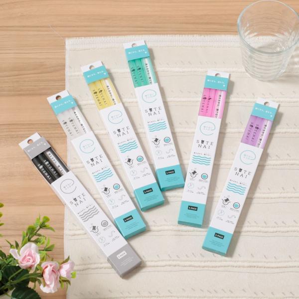 ■商品情報■シリコンストロー3本入定価（税抜き）900円中身を開いて洗えます。SUTENAIシリコンストローは自由自在に開封が可能です。中身まで洗えるので捨てずに何度も利用できます。開閉自在で使用時に水分をこぼしません。洗うのにブラシは不要...