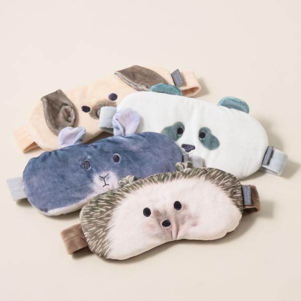 ■商品情報■7077TMN00定価（税抜き）1,800円大人気の「つまんでアニマルズ」シリーズに、今年はパンダが新登場！繰り返し使えてエコなアイピローは、温めても冷やしても使える優れもの。蒸気の優しい暖かさと、もちもちの触り心地は気持ちも体...