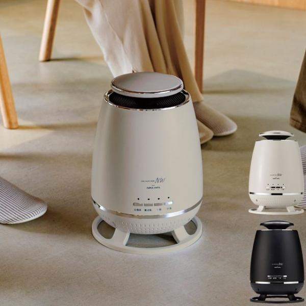 家族が囲むダイニングテーブル下の冷え対策！360°セラミックヒーター