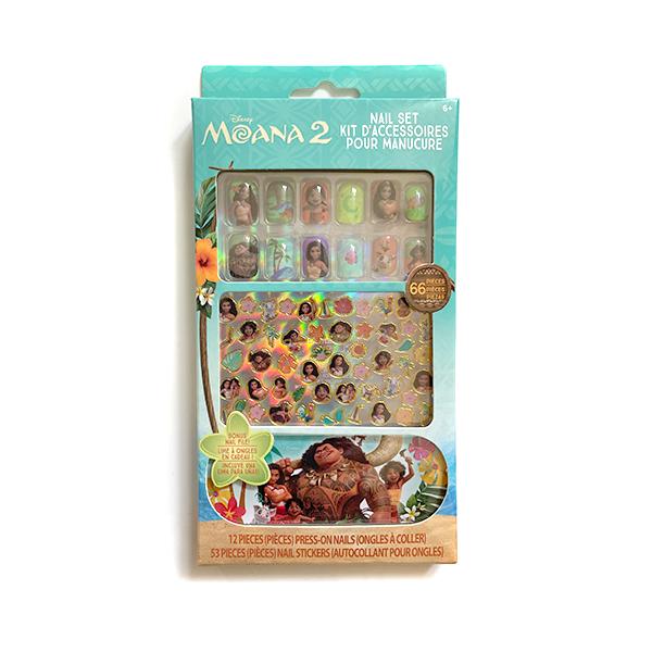 アメリカからの輸入品☆モアナと伝説の海2の子供用ネイルチップセットです。ネイルチップ、やすり、ネイルシールのセット。チップは裏側に接着剤が付いているので、爪に乗せて押さえるだけで使えます。爪のサイズに合わせてやすりで調整してください。はがす...