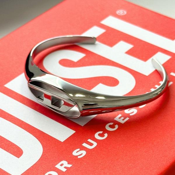 DIESEL ディーゼル バングル ブレスレット ステンレス おしゃれ かっこいい DX1589040  爆買 成人 卒業 入学