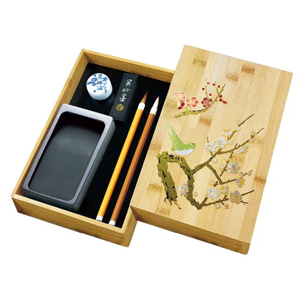 本日最大20%還元 (取り寄せ品)呉竹 Kuretake 硯箱セット竹製 梅に鶯蒔絵 KB723-900 [入荷待ち]