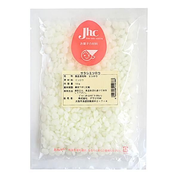 ミツバチの蝋分泌腺から分泌されるろうを精製し、溶かしやすいようにチップ状にしたもの。カヌレや手作りリップクリームにお使いください。湯煎、または鍋に入れてゆっくりと溶かしてご利用ください。