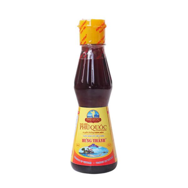 ニュクマムは、ベトナム料理に欠くことの出来ない最も有名な調味料です。日本名で「魚醤油」と呼ばれるようにイワシ（カタクチイワシ）を塩漬けにし、熟成発酵させて作られます。付けダレとしても、また、隠し味としてあらゆるベトナム料理のベースとして使用...