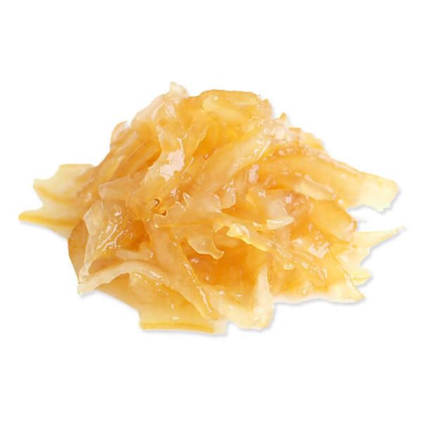 レモンピールを砂糖、水飴、ブランデーで漬け込んだもの。パウンドケーキなどのお菓子作りの際に比重が軽いために下に沈みにくく、均等に混ざったまま焼くことができます。