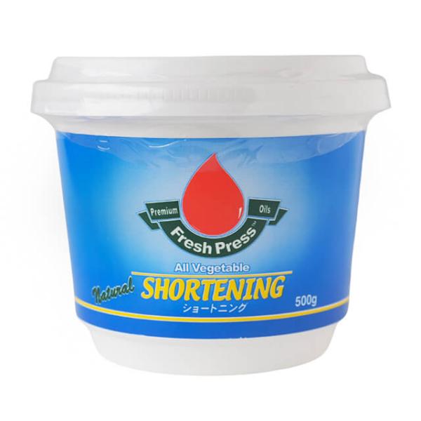 無水素添加製法により、人体に影響のあるとされているトランス脂肪酸を含んでいません。加工工場に隣接した契約農家で科学合成農薬不使用・化学肥料不使用で栽培された、成熟して最も搾油に適した状態のパームを、時間を置かずに圧縮・精製した上、速やかに出...