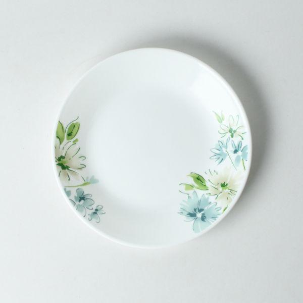 軽くて薄い！扱いやすく、省スペース。独自の三層構造のガラスで割れにくい。なめらかな表面なのでお手入れカンタン。食器洗い乾燥機OK。オーブン・電子レンジ・OK。