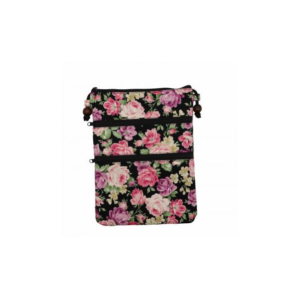 ちょっとしたお出かけにスマートフォンや小物を持ち運ぶのに便利なサコッシュです。お出かけの際に活躍すること間違いなしの商品です。【あすつく対象外商品】【お取り寄せ商品、4〜7営業日前後で発送予定】