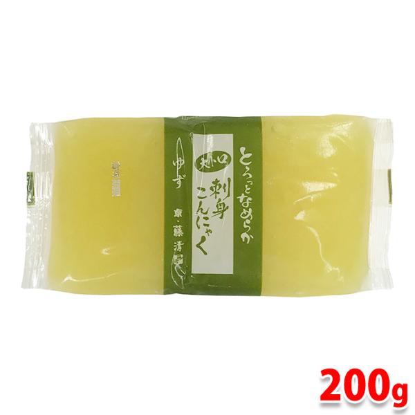 柚子皮を練りこんだ、やわらかな新食感がある刺身こんにゃくです。お好みにカットしてさしみ醤油などでお召し上がりいただくと、柚子の風味をお楽しみいただけます。ダイエットにもおすすめ。