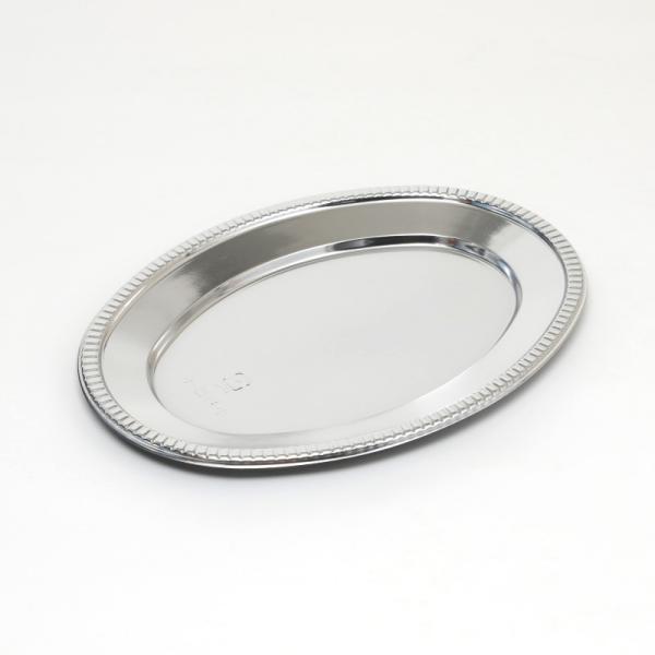 JANコード：4945965039428　シモジマコード：004462411材質：HIPSサイズ：外寸:310φ×230mm金属のお皿をイメージした小判型の皿です。オードブルを豪華に演出します。裏面は黒色で、製品の特性であるアルミ蒸着をより...