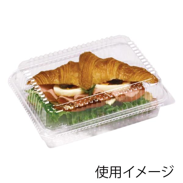 カチッとはまる外嵌合タイプのフードパックです。サンドイッチ1／2カット用。スッキリした形状で中身が見やすくなっています。●電子レンジ使用不可●オーブン使用不可●耐熱温度：80℃●入数：50枚サイズ： 外寸：163×125×31＋22mm／総...