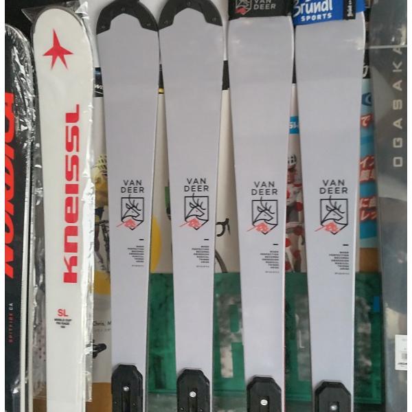 proskiwebshop_vandeer-comp12