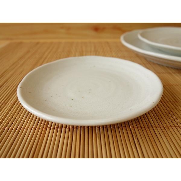小皿 ミニ 豆皿 薄粉引き 13cm 醤油皿 丸 安い レンジ可 食洗器対応 かわいい シンプル 収納 陶器 通販 日本製 和食器 和風 人気 おしゃれ 美濃焼 薬味皿 Buyee Buyee 日本の通販商品 オークションの代理入札 代理購入