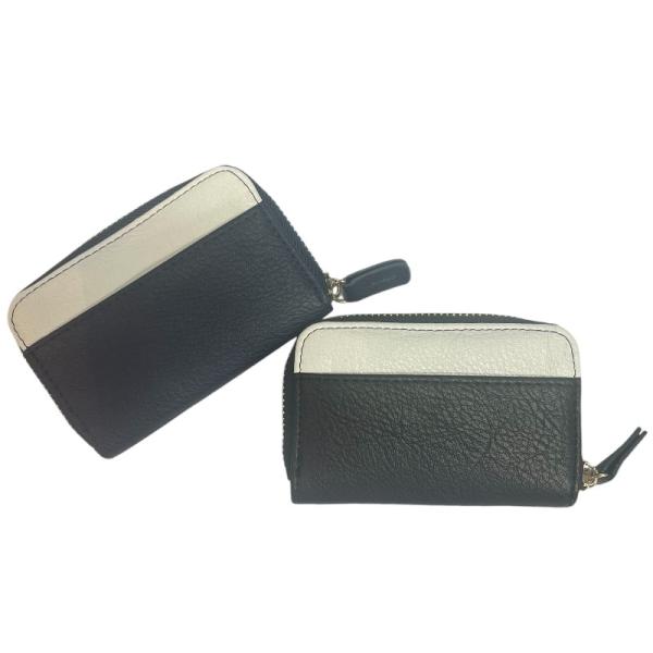 内部が３つに分かれており使いやすい　外側ポケットも収納可能グリーンは廃盤になりました。サイズ・容量【サイズ】幅11×高さ7cm規格■生産地：中国■素材：合成皮革グリーンの入荷予定は現在ございません。メール便発送で全国送料無料