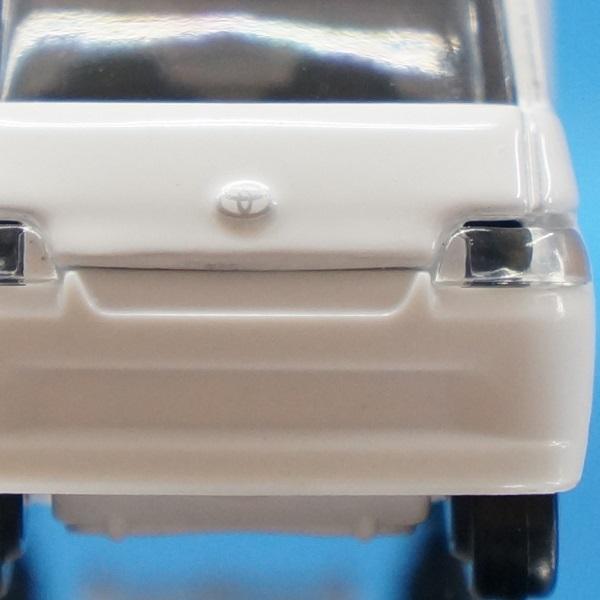 [Release date: July 16, 2022]1/64 サスペンション / ルーフ開閉MADE IN VIETNAM塗装や外見には、塗装の色やむらおよび製造工程上のキズ等の個体差がございますのでご了承ください。