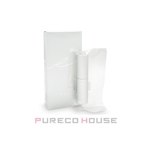 まるで水のようなツヤと美しい立体感を生み出す、スティックタイプのハイライター。ひと塗りで肌にすっとなじんで、スパークリングゴールドの輝きが澄みきった光沢感をプラス。頬の高い位置につけると骨格の美しさが際立ち、みずみずしいツヤと透明感にあふれ...