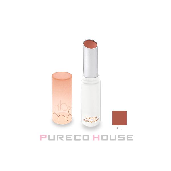 もちっとした水膜で弾けそうなツヤリップ高屈折オイルで作り出した今までにない最強の水爆弾ツヤ！ワックスとオイルの最適な配合比率で塗り重ねてもなめらかで透明な唇に。●色番：#05 ヌガーサンド香ばしいヌガークリームのような柔らかいヌガーブラウン...