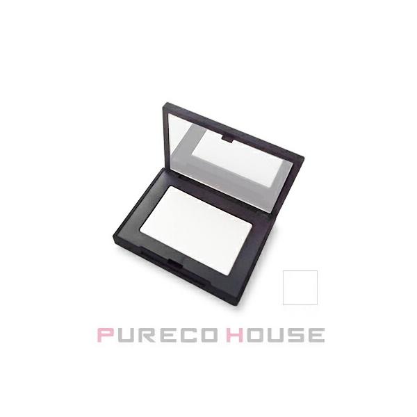 ブレンドしやすいフォーミュラ。つけ心地の軽い、輝く仕上がりに。NARS 独自のライト・リフレクティング・コンプレックスを配合したパウダーが光を反射して肌の透明感を高め、小ジワや気になる悩みを目立たなくして、均一でなめらかな肌に仕上げます。ミ...