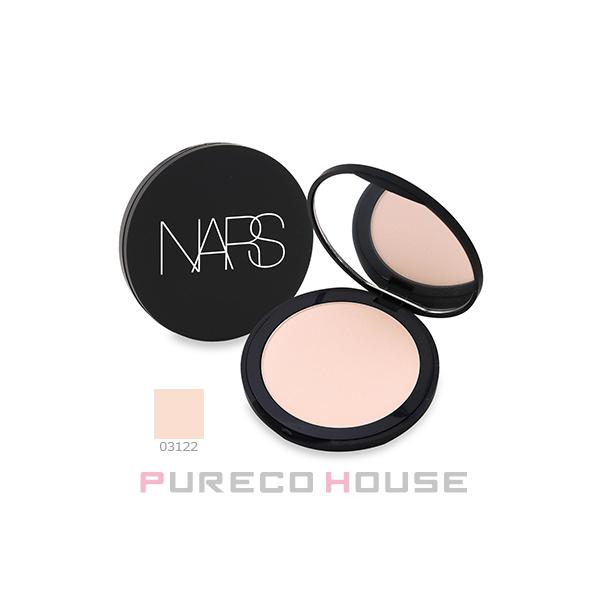 肌の気になる箇所をぼかし、乾燥や粉っぽさを感じさせないパーフェクトスキンを作るマルチユースなパウダーです。ナイアシンアミド配合。毛穴や肌のあらを目立たなくし、タルクフリーフォーミュラが瞬時にテカリを抑えます。単独で使えばソフトマットなカバレ...