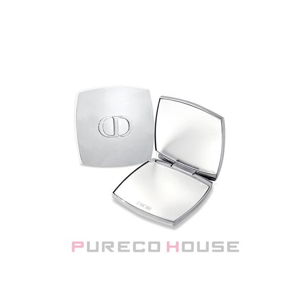 手のひらサイズのミラー。ポケットやポーチに入れてもかさばらず、持ち運びに便利です。●サイズ：約 縦6.8cm×横7cm―――◆こちらの商品はノベルティの為、外箱に潰れ、擦れ、汚れ等ある場合がございます。予めご了承の上お買い求めくださいませ。