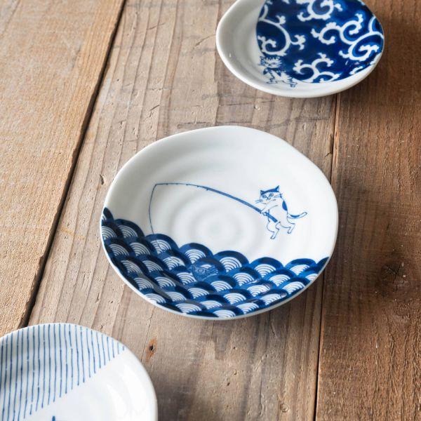 青白いエビ模様の飾皿 青白いエビ模様の飾皿 青白いエビ模様の飾皿