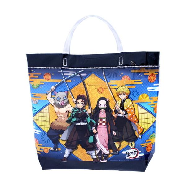 「鬼滅の刃」からプールバッグが登場！水着やタオルを入れて、プールや海水浴で大活躍♪【仕様】サイズ：約W360×H290×D100mm（持ち手含む：H37cm）材質：塩化ビニル日本製※素材の特性上、独特のにおいがありますが、使用していくうちに...