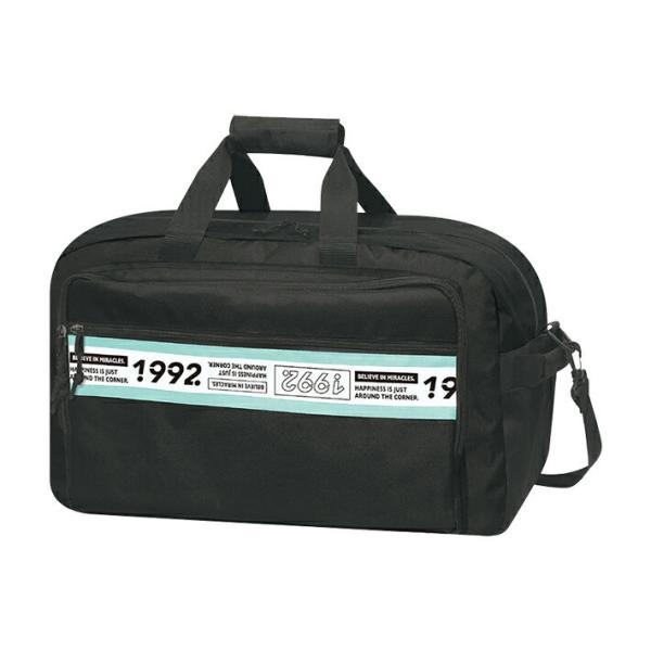 分厚い肩当てで肩が痛くなりにくいトラベルボストンバッグです。ガバっと開くので荷物が入れやすくなっています。側面にもポケット＆持ち手付き♪大きめ容量で修学旅行やお泊まりにもおすすめです♪【仕様】サイズ：約W520×H310×D250mm容量：...