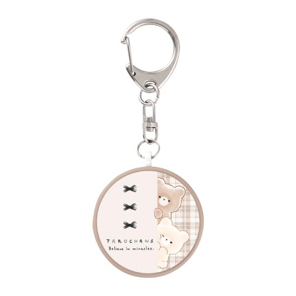 塾帰りや通学、夜道、キャンプなど、お子様の防災・防犯に◎本体を強く引っ張ると音が鳴る防犯ブザーです。便利なキーホルダー仕様でかばんに取り付け可能♪【仕様】本体サイズ：約W47×H113×D20mmパッケージサイズ：約W82×H182×D25...