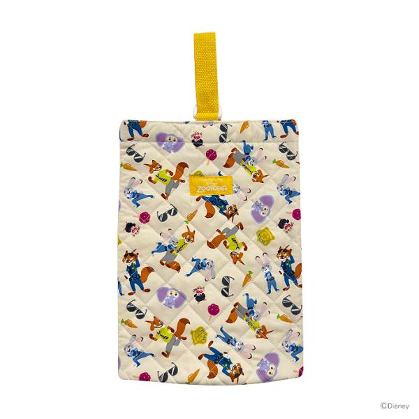 ズートピアのシューズバッグです。キルト仕様で使いやすい♪上履きや靴をすぐに出し入れできて便利◎内側に名前を書けるネームタグ付き【仕様】本体サイズ：約H210×W300mm材質：ポリエステルキルティングタイプネームタグ付きシューズ　上履き　ケ...