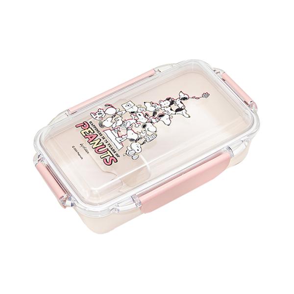 ピーナッツ・誕生75周年記念グッズが登場♪スヌーピーのランチボックスです。仕切り付きで白ごはんとおかずを分けて詰めれる！食洗機対応なのでお手入れもラクラク♪フタを外せば電子レンジも使用できる◎【仕様】サイズ：約W187×H63×D119mm...