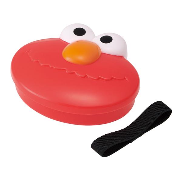 セサミストリートのお弁当箱が登場！こども用にぴったりサイズと形がかわいい♪中子つきで、おかずなどを分けるのに便利◎ランチベルト、名前シール付き♪フタを外して電子レンジ使用可能◎【仕様】本体サイズ：約W138×H119×D56mm容量：本体/...