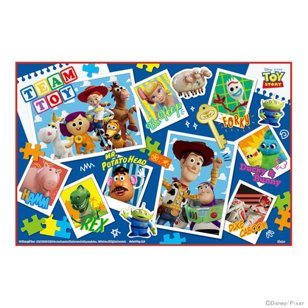 トイ・ストーリーの絵柄で楽しい、ランチグッズの登場です♪子供1人用の小さなSサイズレジャーシートです。コンパクトにたためてお子様用リュックにもすっぽり入ります◎【仕様】サイズ：約W900×H600mm材質：ポリエチレン耐熱温度：40度トイス...