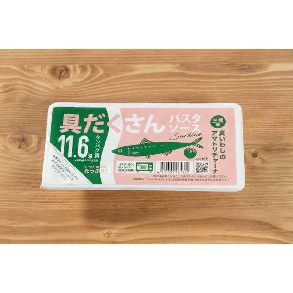 内容量　／　140g原材料　／真いわし（宮城県産）、トマト、玉ねぎ、オリーブオイル、トマトペースト、ベーコン、米酢、食塩、寒天、唐辛子、ローズマリー、オレガノ/カゼインNa、リン酸塩Na、グルタミン酸Na、L-アスコルビン酸Na、カラギナン...