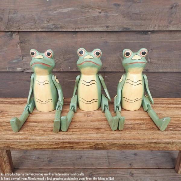 お座り カエルさん Mサイズ ウェルカム人形 蛙 かえる 木彫りの置物