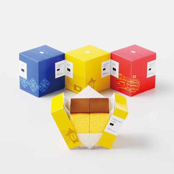 【商品概要】　福砂屋 キューブカステラ（2切入）1箱長崎を代表する福砂屋のカステラです。1つのキューブに２切れ入っており、持ち運びに便利な小包。熟練した職人による伝統のカステラを、カラフルな小箱にお包みしたギフトセットです。手土産や贈り物に...