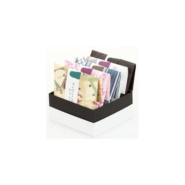 箱入りの詰め合せです。麻布かりんときんぴらごぼうかりんと野菜ミックスかりんとレーズンかりんとうずまきかりんとの5種類の商品が入っています。