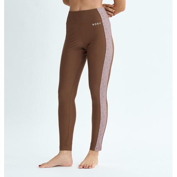 水辺のアクティビティから、軽い運動、アウトドアでも使える便利なレギンス。シーズン柄を部分使いにしたデザインが特徴です。サイドラインをそのままウエストまで入れ込んだことで、脚を細くまっすぐに見せ、ヒップラインをキレイに見せてくれます。水陸両用...