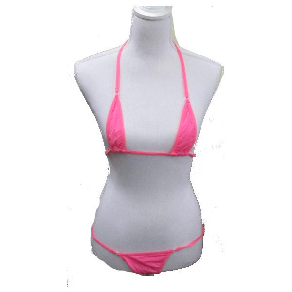 大胆かつセクシーなマイクロビキニのコスプレ衣装です。たまには過激な衣装を着てみたい、見てみたい、方にオススメフリーサイズ 透け感ありブラ、ショーツと、紐で結ぶタイプなので多くの方に着用して頂けます。 当て布サイズ：トップス-底辺50mmx高...