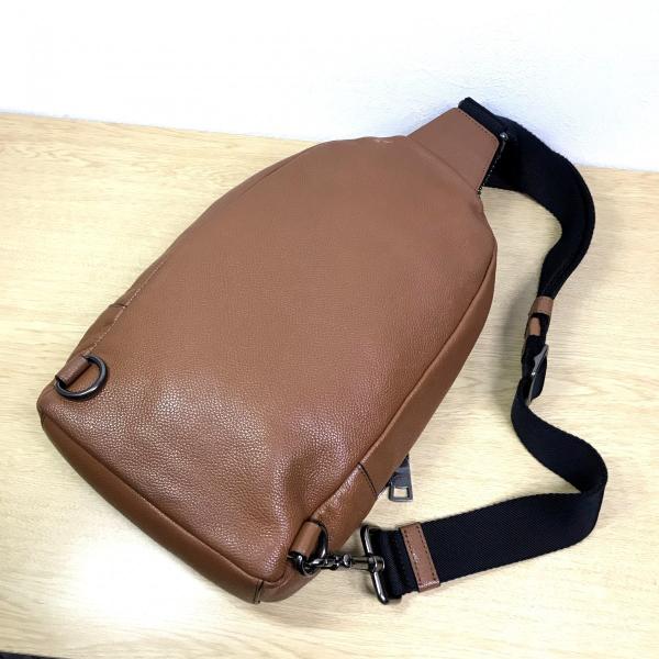 きれいめ ｃｏａｃｈ コーチ ペブルド レザー メンズバッグ レザー キャンパス パック メンズ コーチ ボディバッグ クロスボディ バッグ Coach qbsd M14 アール スタイル