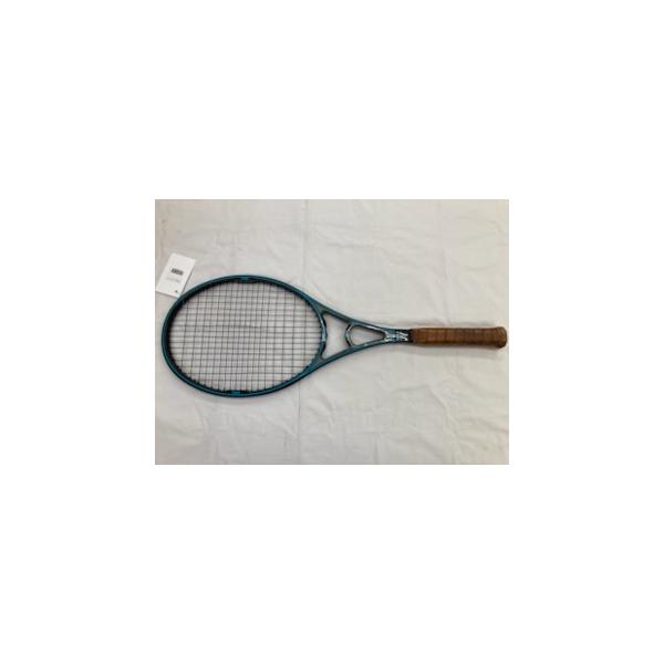 独特の形状のスロートで人気のラケット。スティング２は「ＰＷＳ」有り。【商品名】 スティング2ミッド【メーカー】 ウィルソン【フレーム長】 27インチ【グリップサイズ】 4【重量（実測値）】 355g【フレックス（実測値）】 60【程度】 B...