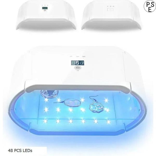 iPhoneケースをメインとした各種スマホケース、スマホアクセサリーを豊富に扱っています。