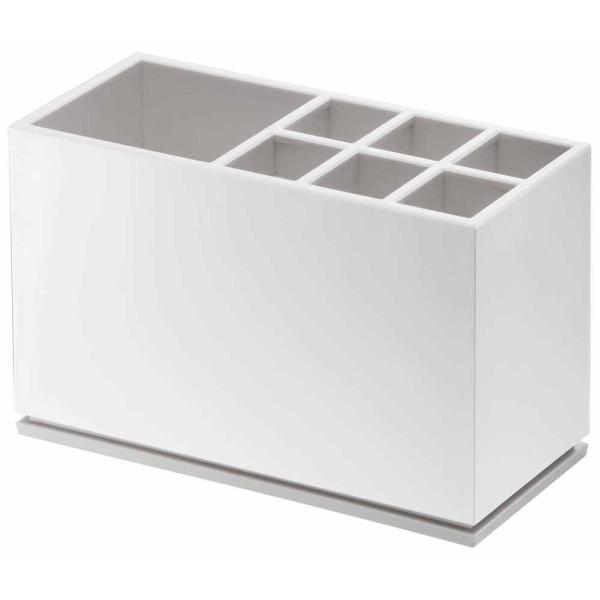 ◆メーカー:山崎実業◆品名:トゥースブラシスタンド ミスト ホワイト◆品番:7843◆商品サイズ:約11X5X6cm◆商品重量:約85g◆品質表示:蓋:ＡＢＳ樹脂　底:エラストマー樹脂◆歯ブラシ・歯間ブラシ・歯磨きチューブをまとめて収納でき...